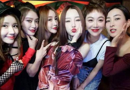 娱乐圈的吃瓜看客,揭秘明星幕后故事 第1张 娱乐圈的吃瓜看客,揭秘明星幕后故事 第1张